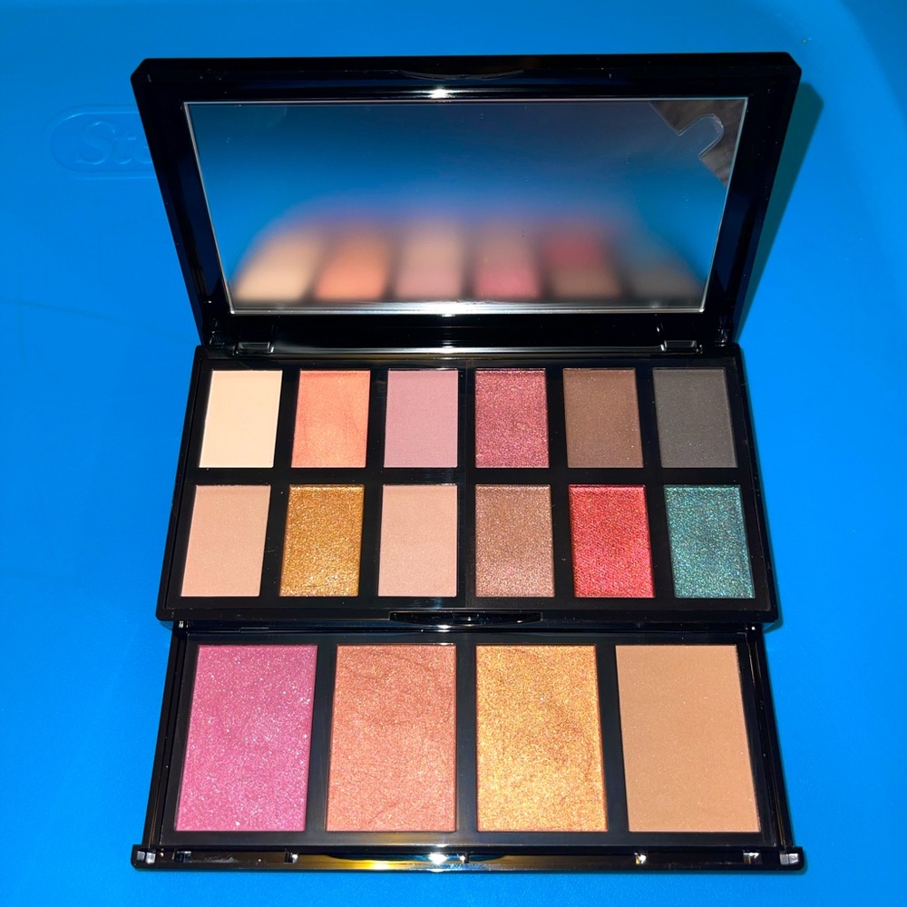 Lancôme eye and face palette eyeshadow. NEW